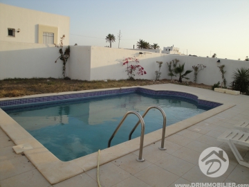 L 124 -                            بيع
                           Villa avec piscine Djerba